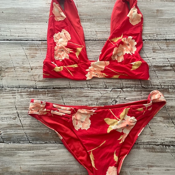 Billabong bikini - Picture 1 of 3